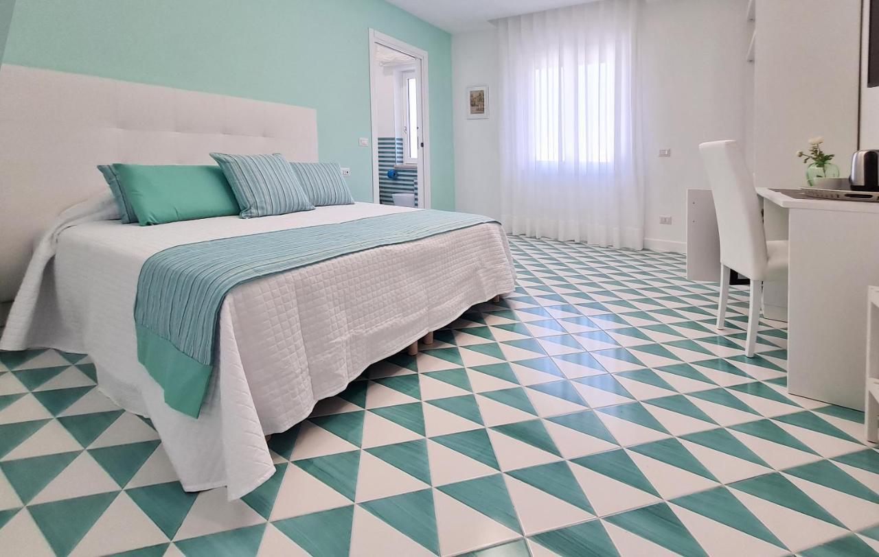 Domus Sole Bed & Breakfast Sorrento Bagian luar foto