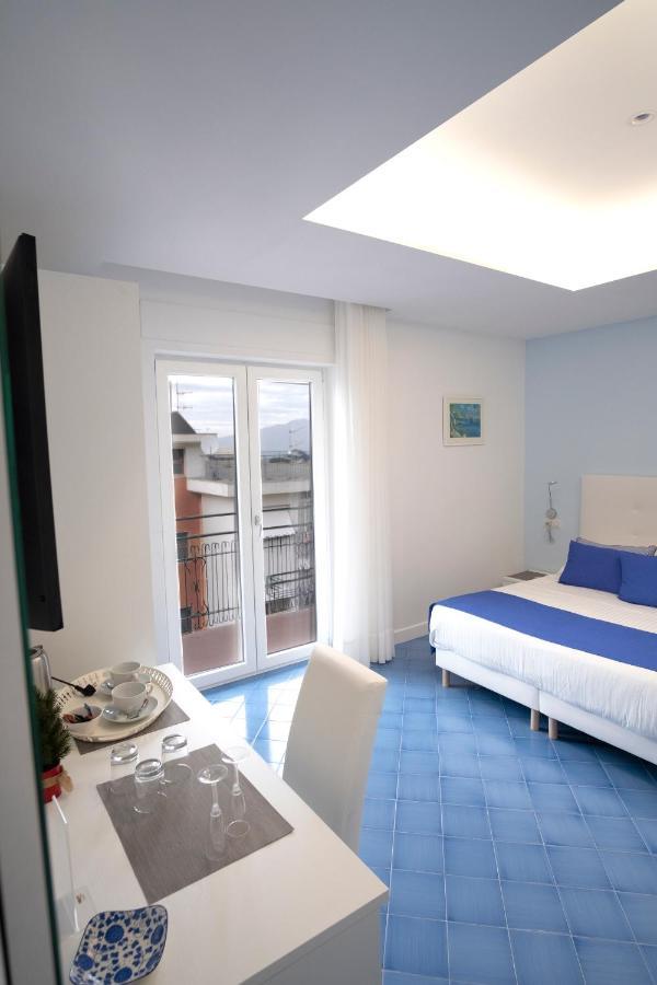 Domus Sole Bed & Breakfast Sorrento Bagian luar foto