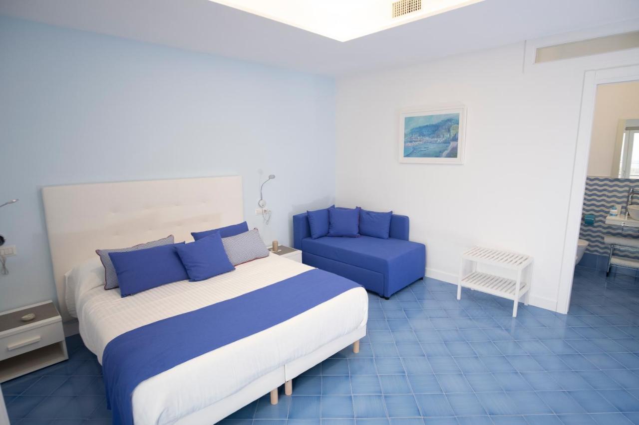 Domus Sole Bed & Breakfast Sorrento Bagian luar foto