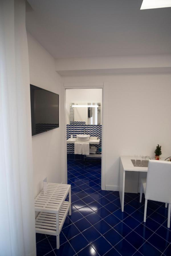 Domus Sole Bed & Breakfast Sorrento Bagian luar foto